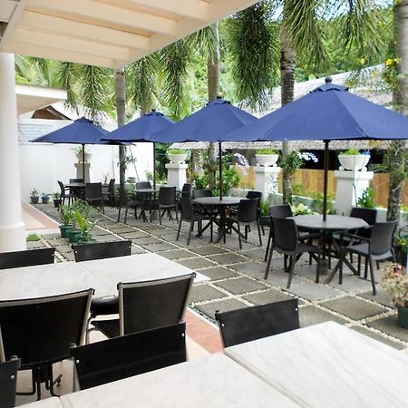 One Crescent Place Hotel Balabag  Bagian luar foto