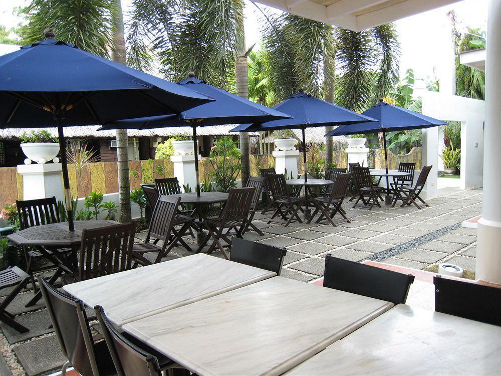 One Crescent Place Hotel Balabag  Bagian luar foto