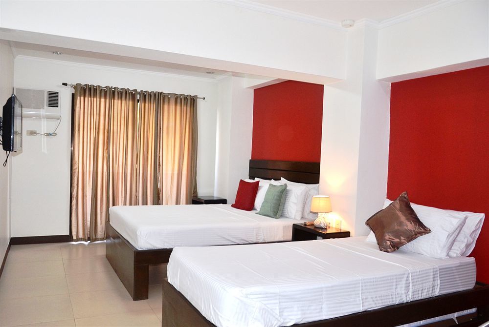 One Crescent Place Hotel Balabag  Bagian luar foto