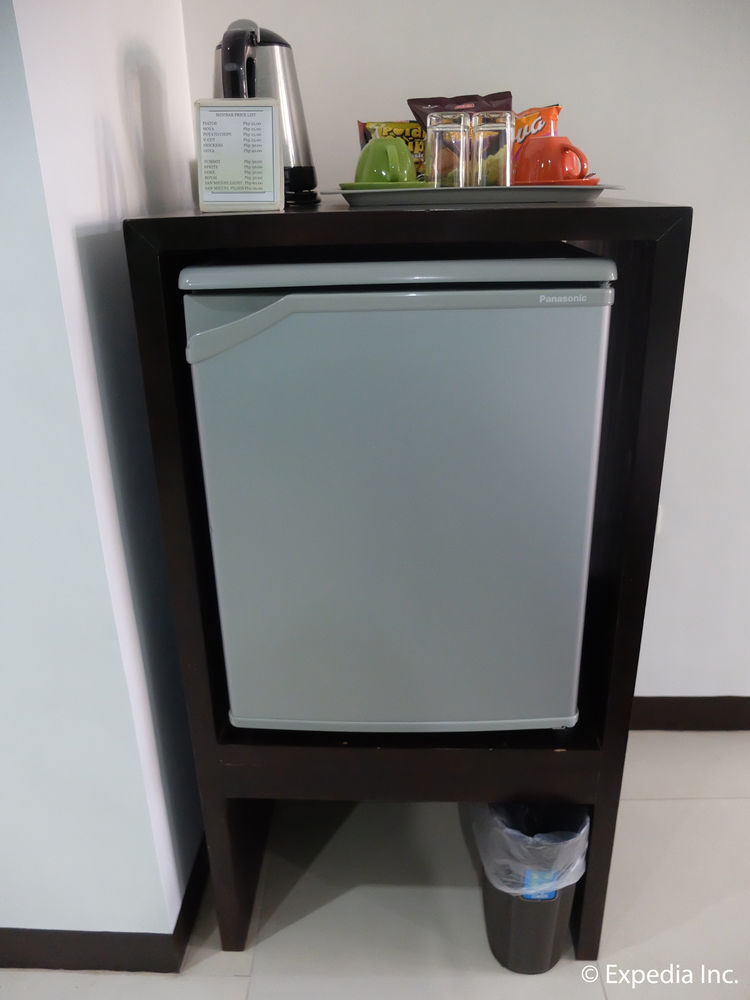 One Crescent Place Hotel Balabag  Bagian luar foto