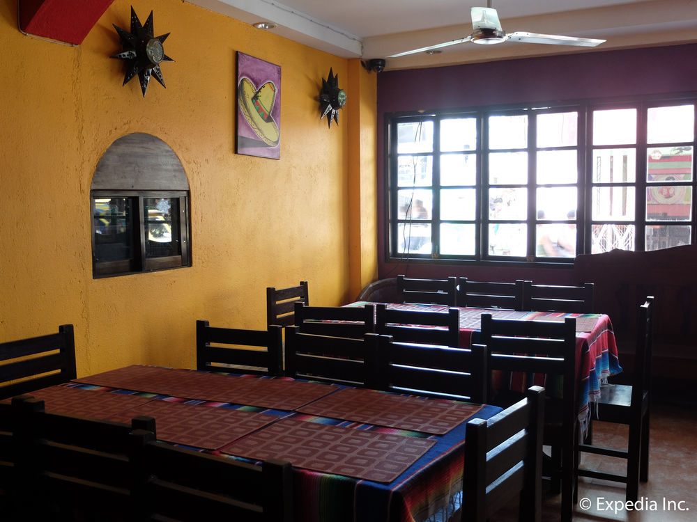 One Crescent Place Hotel Balabag  Bagian luar foto