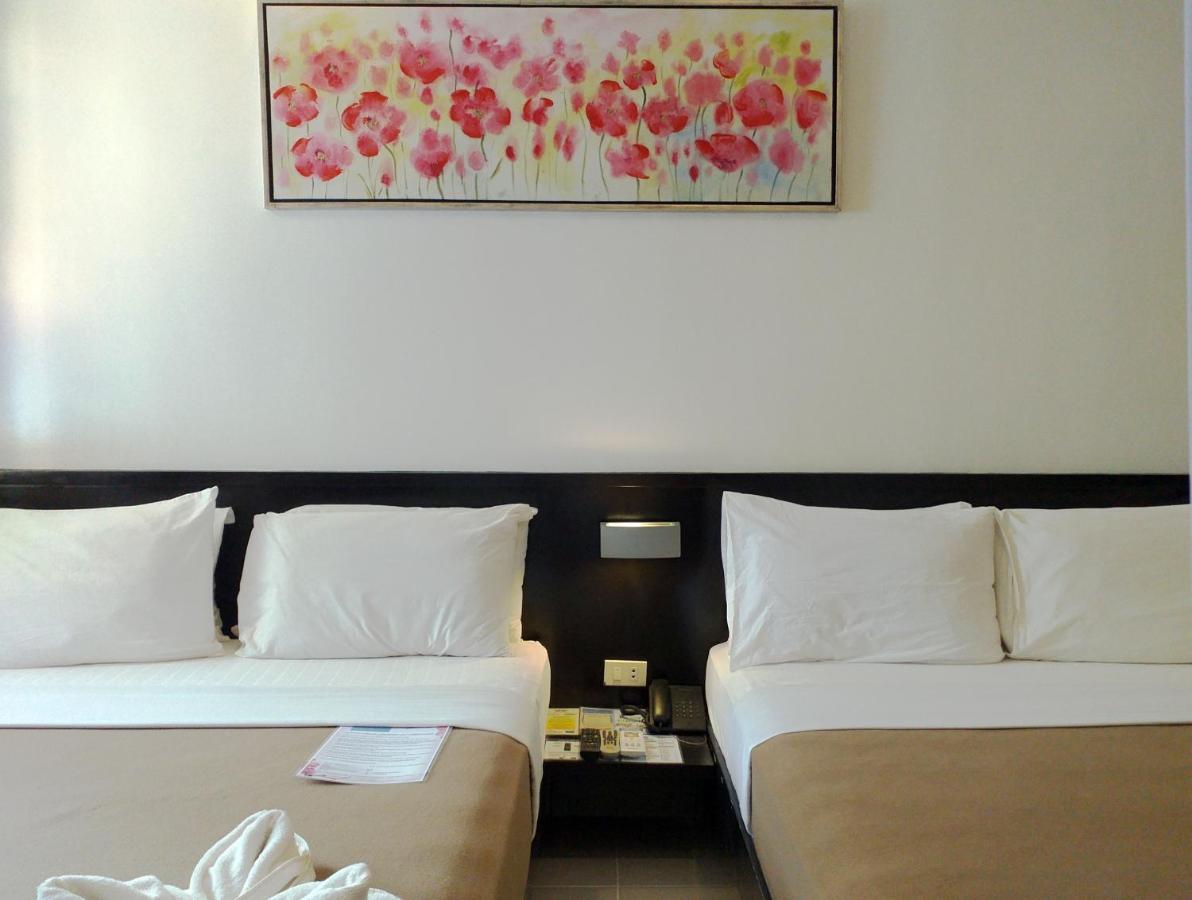 One Crescent Place Hotel Balabag  Bagian luar foto